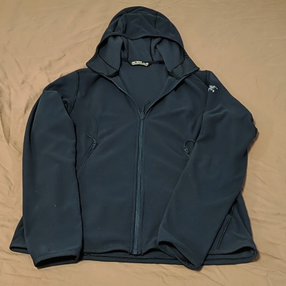 Arc'teryx Delta LT Hoody Small Black Sapphire